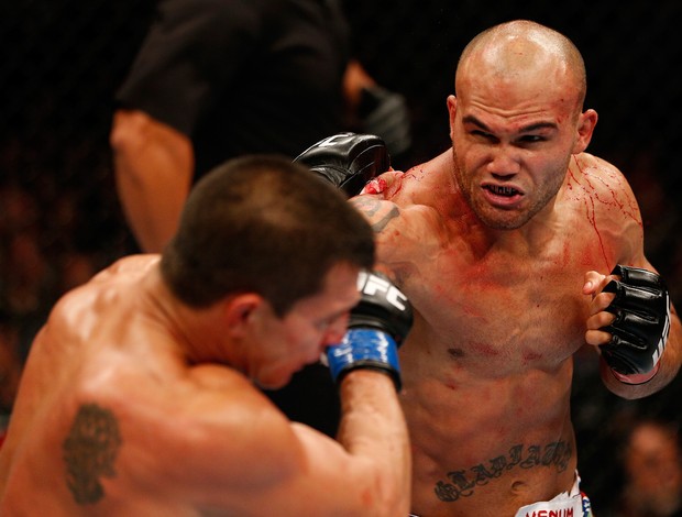 Bobby Voelker x Robbie Lawler UFC MMA (Foto: Getty Images)
