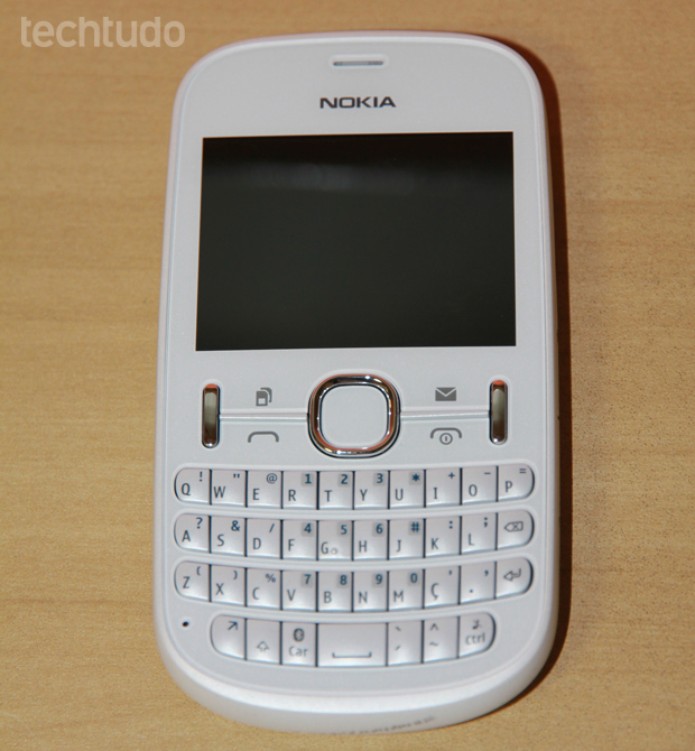 Nokia Asha 200 (Foto: TechTudo/Juliana Sousa) Nokia Asha 200 (Foto: TechTudo/Juliana Sousa)