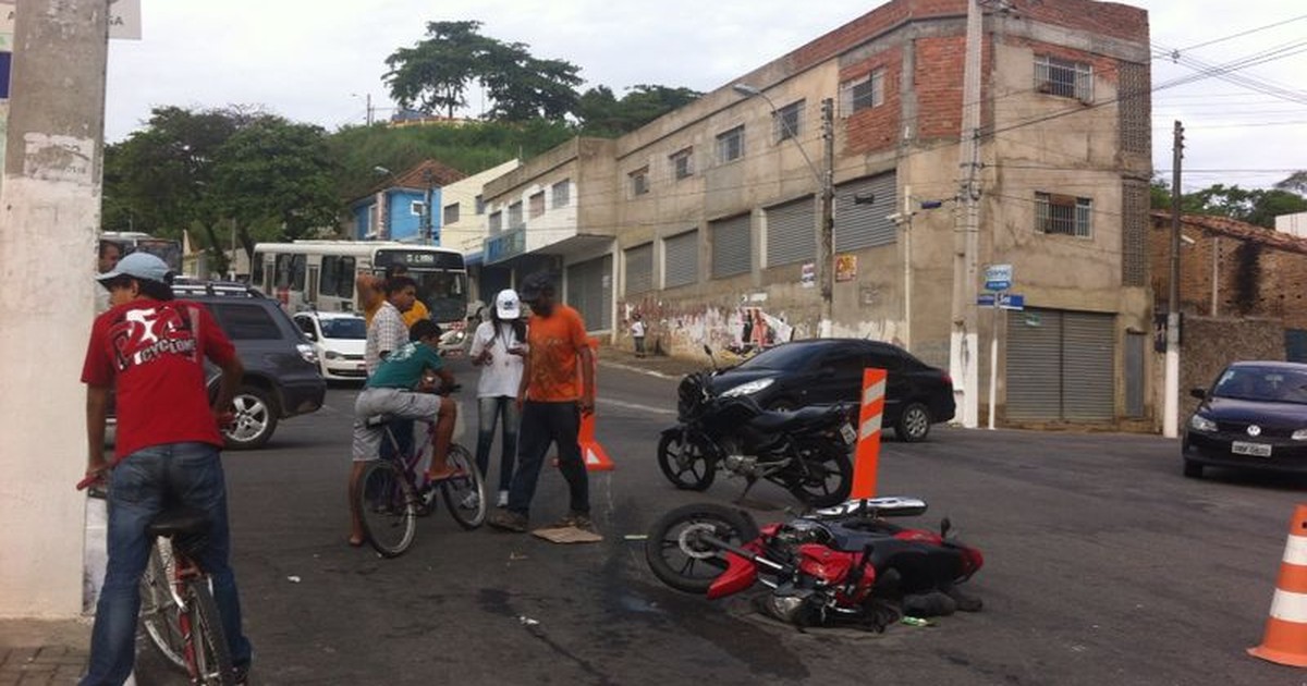 G1 Colisões causam congestionamento nas ruas do centro de Maceió