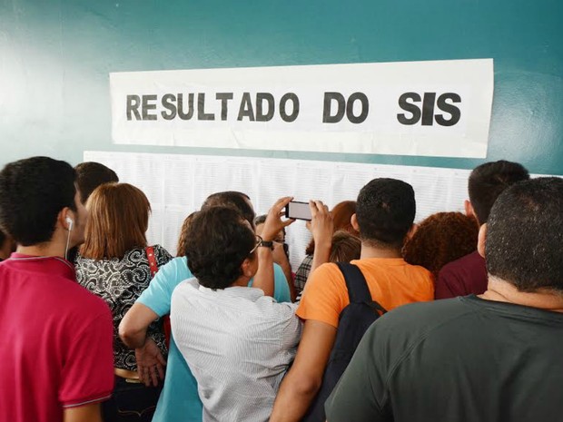 Lista imprensa também pode ser conferida na sede da UEA (Foto: UEA/Divulgação)