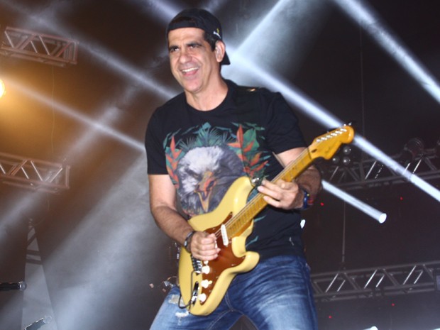 Durval Lélys, vocalista do Asa de Águia, no Mineirão (Foto: Maurício Vieira/G1)