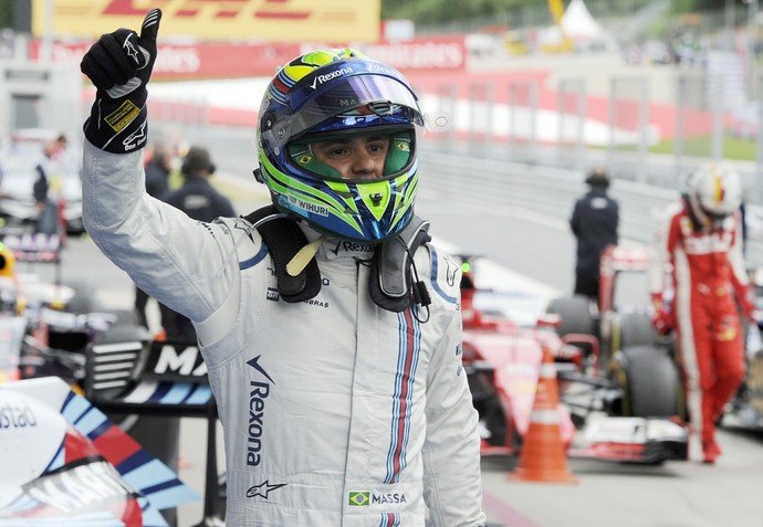 Felipe Massa comemora 3º lugar no GP da Áustria, enquanto Sebastian Vettel deixa Ferrari (Foto: AFP)
