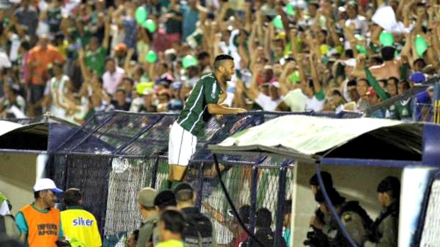 Leandro comemora gol contra Paysandu Série B Romeirão (Foto: Normando Sóracles/Agência Miséria de Comunicação)