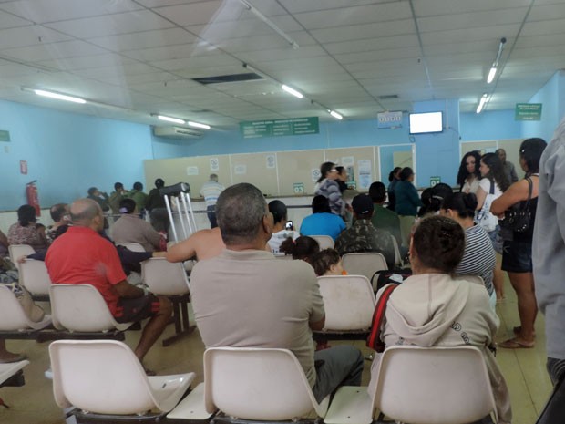 Ambulatório chegou a ser fechado no começo da manhã (Foto: Katherine Coutinho/G1) Ambulatório chegou a ser fechado no começo da manhã (Foto: Katherine Coutinho/G1)