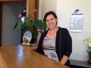 Euricleni de Azevedo é proprietária de um hotel em Trindade, Goiás (Foto: Luísa Gomes/G1)