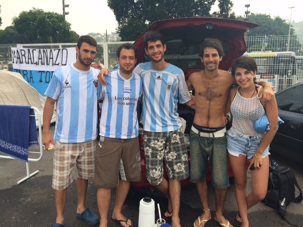 Estudantes argentinos aproveitaram as férias para acompanhar o Mundial (Foto: Janaína Carvalho / G1)