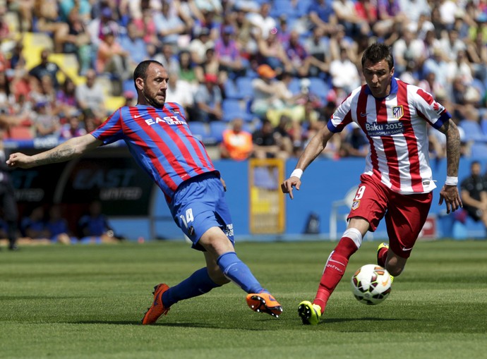 Mandzukic Atlético de Madrid Levante (Foto: REUTERS/Heino Kalis)