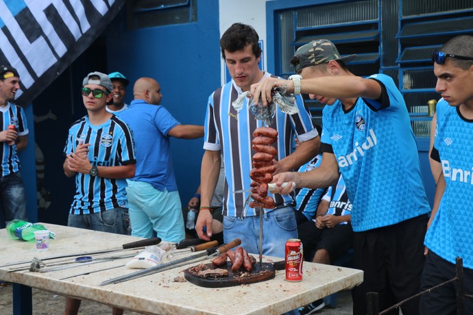Torcida do Grêmio em Gramado (Foto: Lucas Rizzatti/GloboEsporte.com)