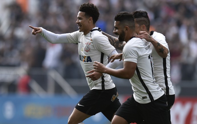 Corinthians vence Ponte, afasta início de crise e encerra jejum de um mês