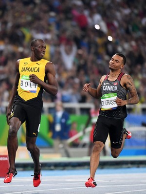 Bolt na chegada da semifinal dos 100m (Foto: ANDRÉ DURÃO/Globoesporte.com/NOPP)