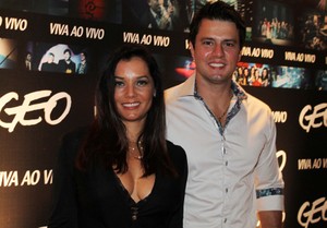 Mônica Carvalho e o marido em evento com show de Preta Gil, em São Paulo (Foto: Thiago Duran / AgNews)
