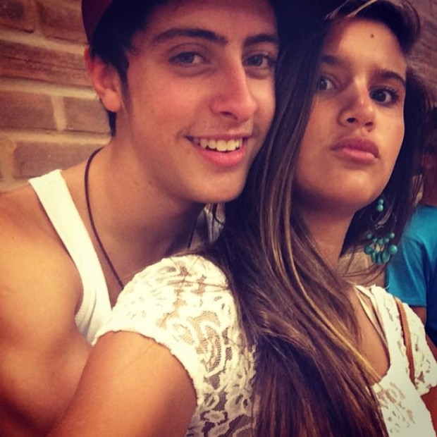 Giulia, filha de Flavia Alessandra, com o namorado (Foto: Reprodução/Instagram)