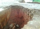 Ponte na GO-330 tem buracos e falhas, diz internauta (Kátia Antônia da Silva Ferreira/VC no G1)