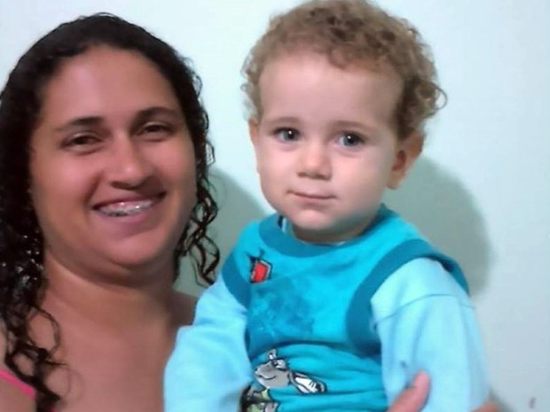 Homem matou ex-mulher e filho de 2 anos em São Sebastião do Paraíso (MG) (Foto: Reprodução EPTV) Homem matou ex-mulher e filho de 2 anos em São Sebastião do Paraíso (MG) (Foto: Reprodução EPTV)
