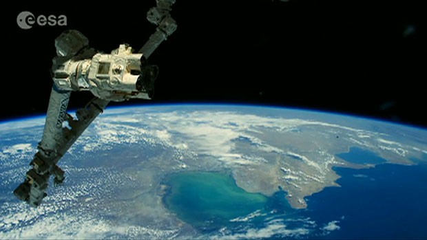 A Agência Espacial européia (ESA) divulgou hum Vídeo acelerado com OS Registros AO Redor da Terra (Foto: Agência Espacial européia)