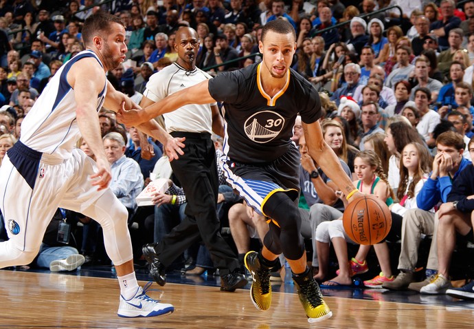 Stephen Curry, Golden State x Dallas (Foto: Getty Images)
