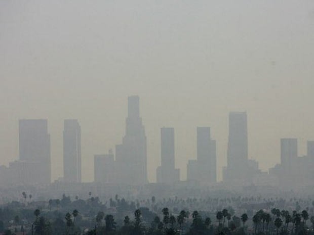 Paisagem de Los Angeles; EUA servem de modelo de desenvolvimento econômico (Foto: Gabriel Bouys/AFP)
