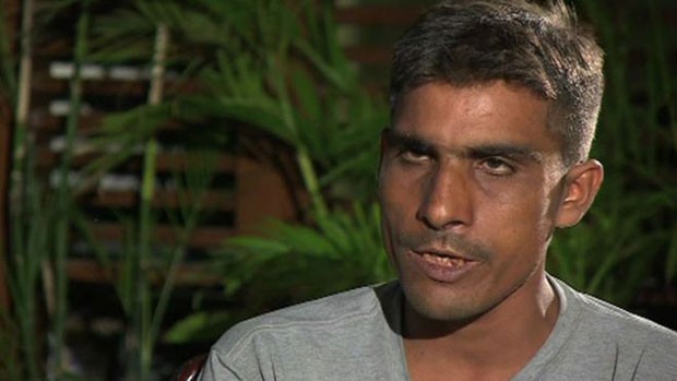  Sabir Masih diz que enforcar condenados é apenas um trabalho de tradição familiar  (Foto: BBC)