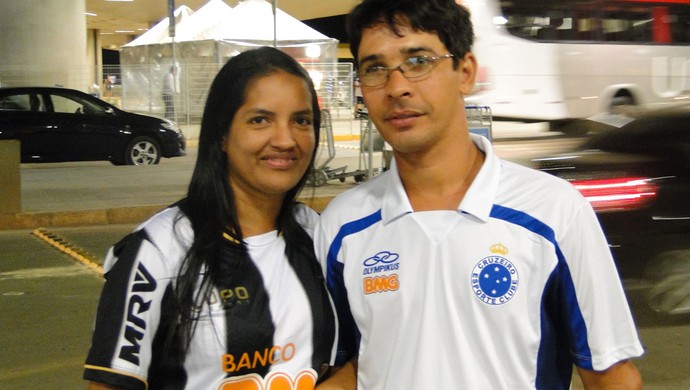 casal Clébson e Vera Lucia, torcedores de Cruzeiro e Atlético-MG (Foto: Mauricio Paulucci)