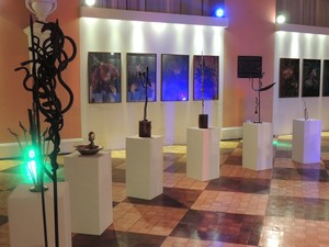 Petrópolis recebe exposição África é Aqui com obras de Wuelynton Ferreiro (Foto: Divulgação/Sesc Rio)