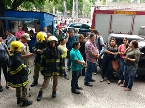 Corpo de Bombeiros foi acionado após registro de tremor (Foto: João Cunha/G1)