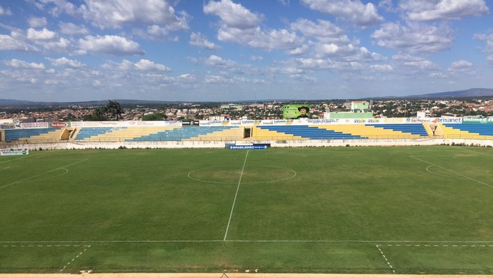 guarani de juazeiro x central estádio romeirão (Foto: André Ráguine / GloboEsporte.com)