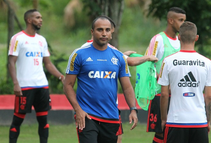 Deivid comanda treino do Flamengo (Foto: Gilvan de Souza / Flamengo)