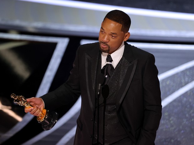 HOLLYWOOD, CALIFORNIA - MARCH 27: Will Smith accepts the Actor in a Leading Role award for ‘King Richard’ onstage during the 94th Annual Academy Awards at Dolby Theatre on March 27, 2022 in Hollywood, California. (Photo by Neilson Barnard/Getty Images) (Foto: Getty Images)