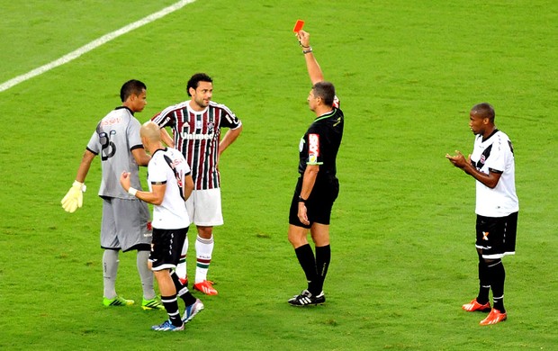 fred fluminense expulso cartão vermelho marcelo de lima henrique (Foto: André Durão / Globoesporte.com)