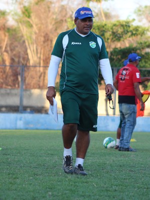 Romildo Freire, auxiliar técnico do Altos (Foto: Joana D'Arc Cardoso) Romildo Freire, auxiliar técnico do Altos (Foto: Joana D'Arc Cardoso)