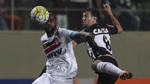 Resultado de imagem para Santa Cruz x Atlético-MG 2016