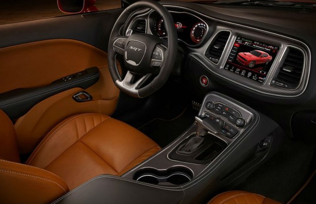 Aceleramos O Dodge Challenger Hellcat Auto Esporte