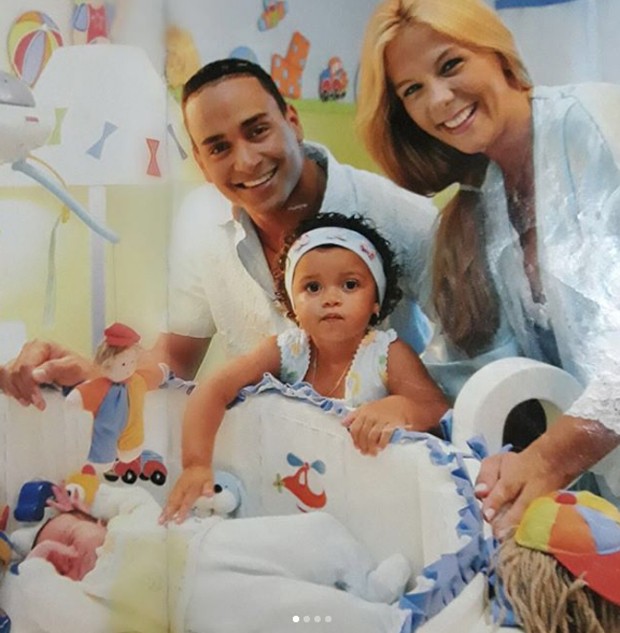 Xanndy e Carla Perez com os filhos (Foto: Reprodução/Instagram)