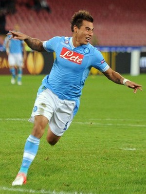 Vargas comemora gol pelo Napoli (Foto: Divulgação/Napoli)