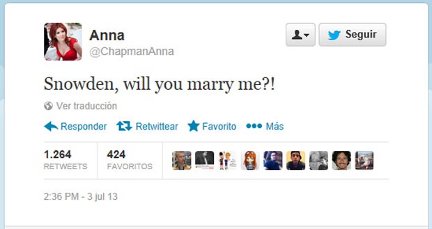No Twitter, ex-espiã russa Anna Chapman pede a mão de Snowden (Foto: Reprodução) No Twitter, ex-espiã russa Anna Chapman pede a mão de Snowden (Foto: Reprodução)