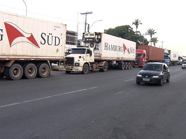 Protesto de caminhoneiros na Bahia (Foto: Imagem/ TV Bahia)