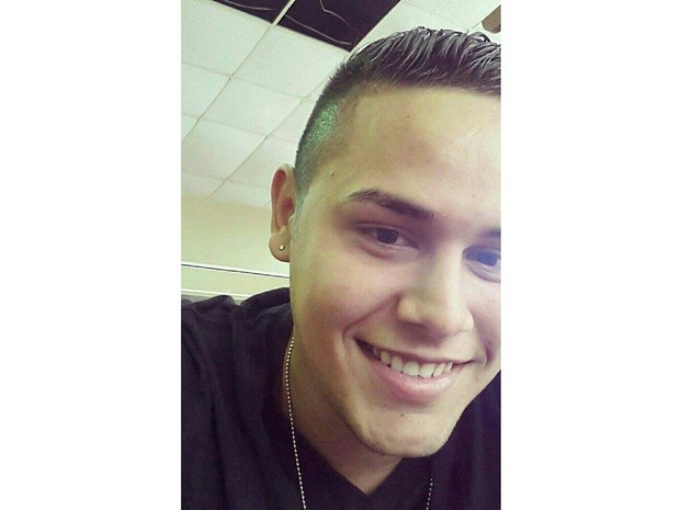 Jonathan A. Camuy foi identificado pela polícia como uma das vítimas do massacre na boate gay Pulse, em Orlando (Foto: Facebook/Handout via REUTERS)