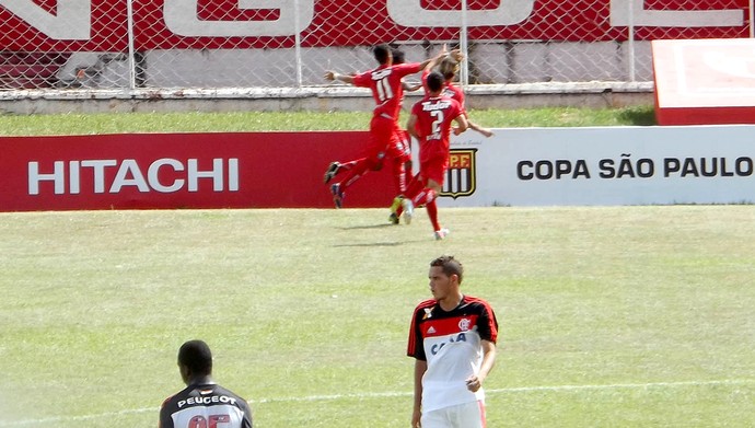 jogo Noroeste e Flamengo (Foto: Sérgio Pais)