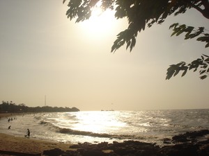 Pôr-do-Sol na praia do Marahú, ilha de Mosqueiro, Pará (Foto: Rebeca Sarges de Lemos/VC no G1)