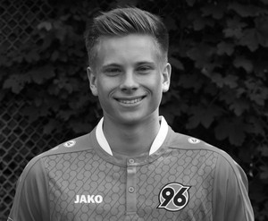 Niklas Feierabend, do Hannover 96, morre após acidente (Foto: Facebook)