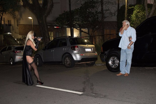 Paparazzi misteriosa fotografa Antônio Fagundes (Foto: Divulgação)