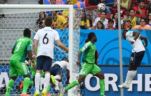 Pogba França x Nigéria (Foto: Reuters)