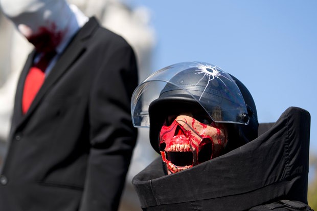 Tradicional evento ocorreu em Paris (Foto: Kenzo Tribouillard/AFP)