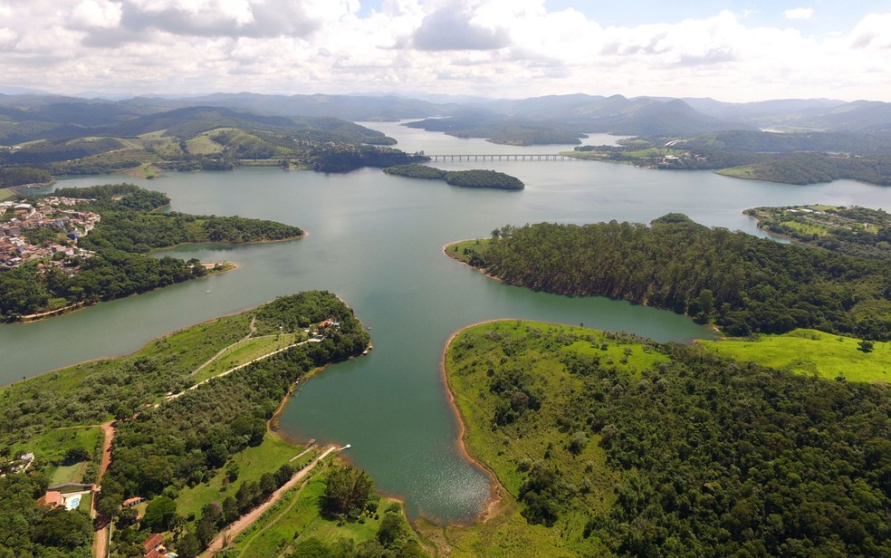 Vista aérea da represa Atibainha, na cidade de Nazaré Paulista, no interior de São Paulo, que faz parte do Sistema Cantareira (Foto: Luis Moura/WPP/Estadão Conteúdo)