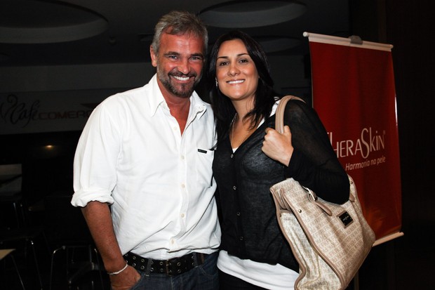 Mateus Carrieri e a mulher (Foto: Manuela Scarpa e Marcos Ribas /Foto Rio News)