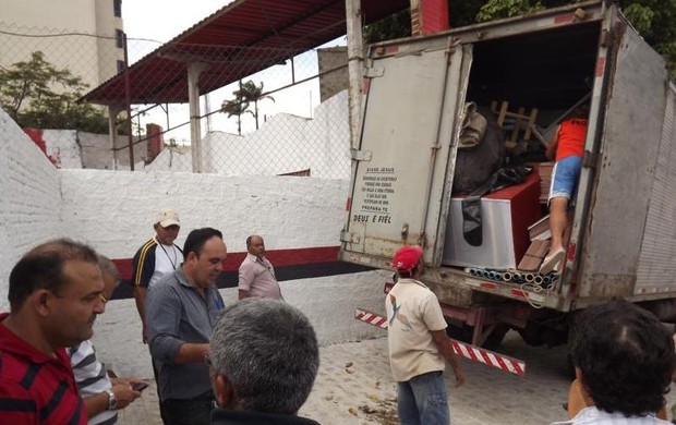 Campinense recebe de volta bens que tinham sido confiscados pela Justiça (Foto: Divulgação / Campinense)