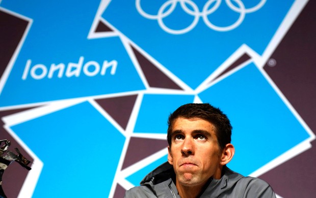 Phelps na coletiva de natação em Londres (Foto: Reuters)