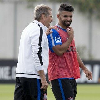 Oswaldo faz mudança no ataque do Corinthians; Guilherme vira titular