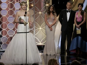Jennifer Lawrence vence o prêmio de melhor atriz coadjuvante no 71º Globo de Ouro, que acontece neste domingo (12), em Los Angeles. (Foto: REUTERS/Paul Drinkwater/NBCUniversal/Handout)