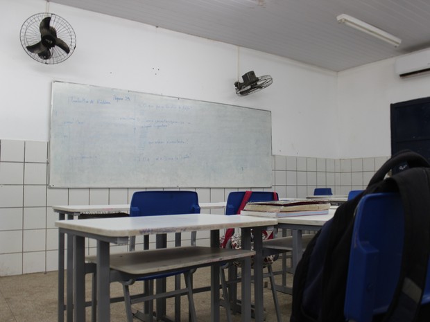 Por causa da violência, escola da Zona Norte de Teresina já registrou cerca de 200 transferências de alunos (Foto: Fernando Brito/G1)